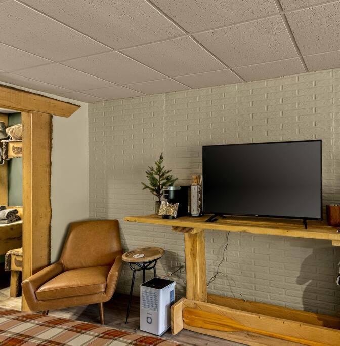 Stonegate Lodge King Bed, Wifi, 50In Roku Tv, Salt Water Pool Room #108 Юрика-Спрінгс Екстер'єр фото